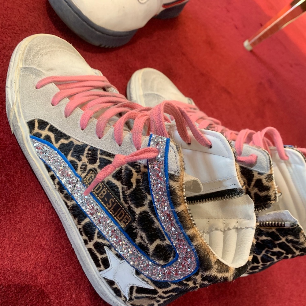 Sneakers Women Golden Goose 
Composition: 95% COW LEATHER 4% POLYVINYL 1% COTTON